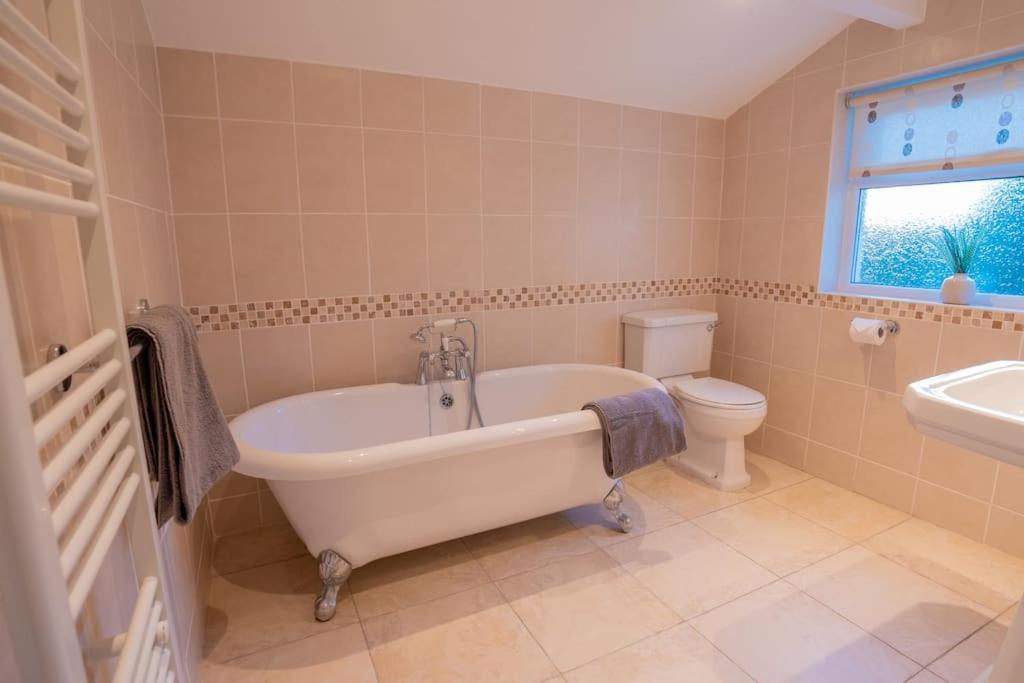 Erwenni, Llanbedrog, Abersoch Near Beach And Pub With Hot Tub Kültér fotó